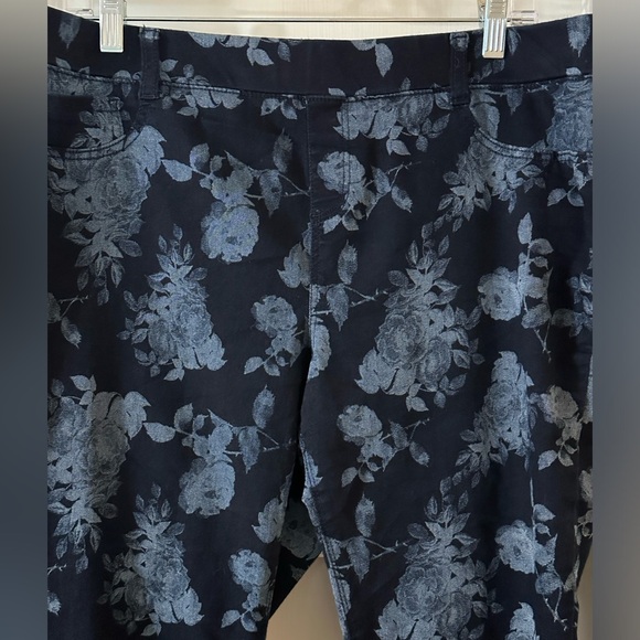 Dorothy Perkins Floral Jeggings - Picture 2 of 4